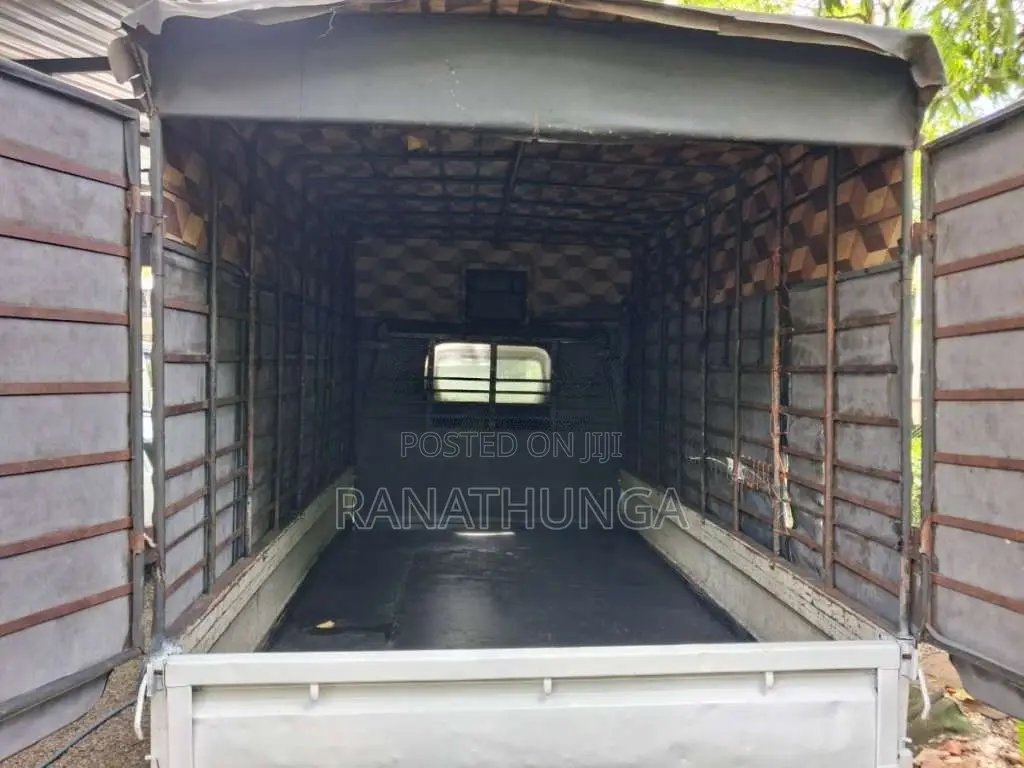 Mazda Brawny 2000 Lorry (Used)