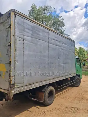 Isuzu ELF 1988 Lorry (Used)