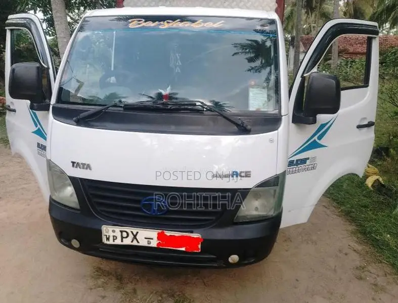 Tata Dimo Lokka 2014 Lorry (Used)