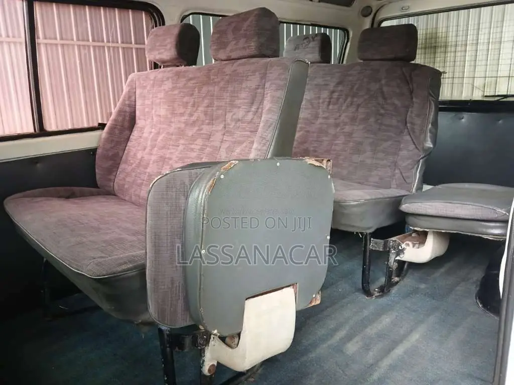 Mitsubishi L300 Po15 2000 Van (Used)