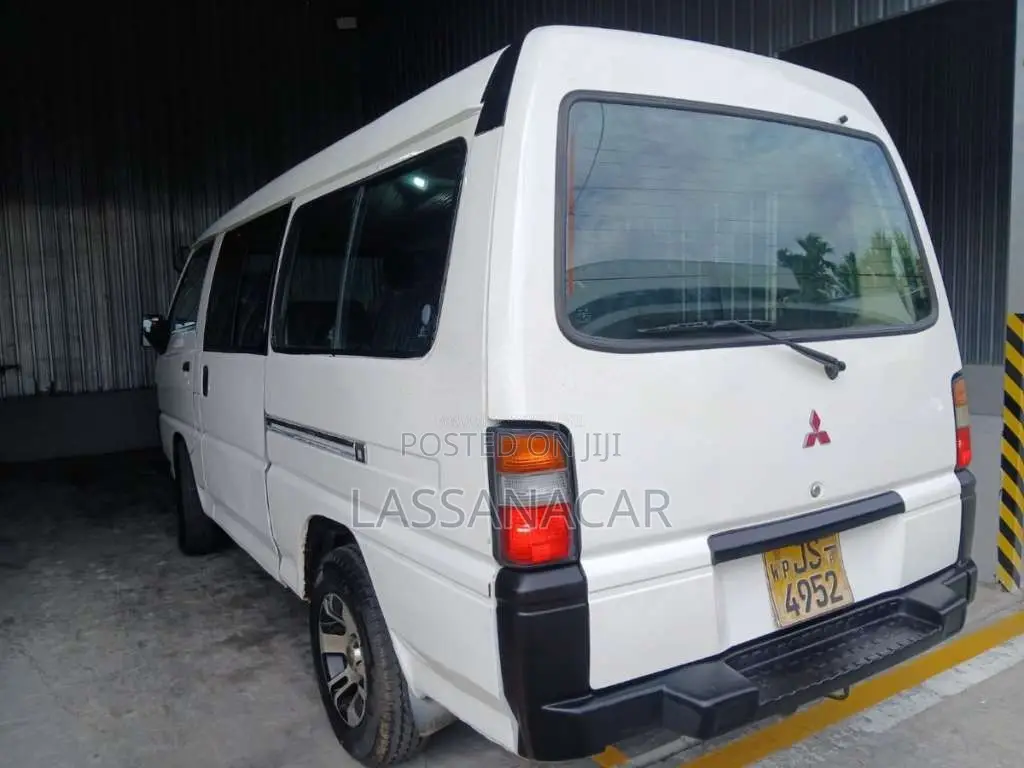 Mitsubishi L300 Po15 2000 Van (Used)
