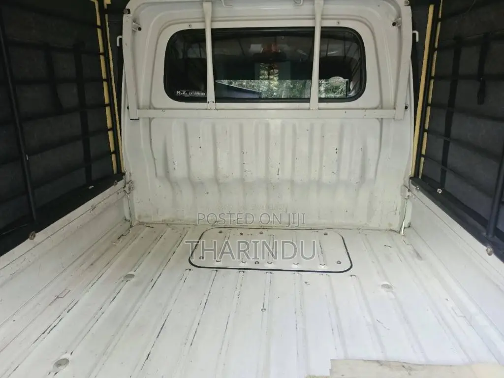 Daihatsu Hijet 2010 Lorry (Used)