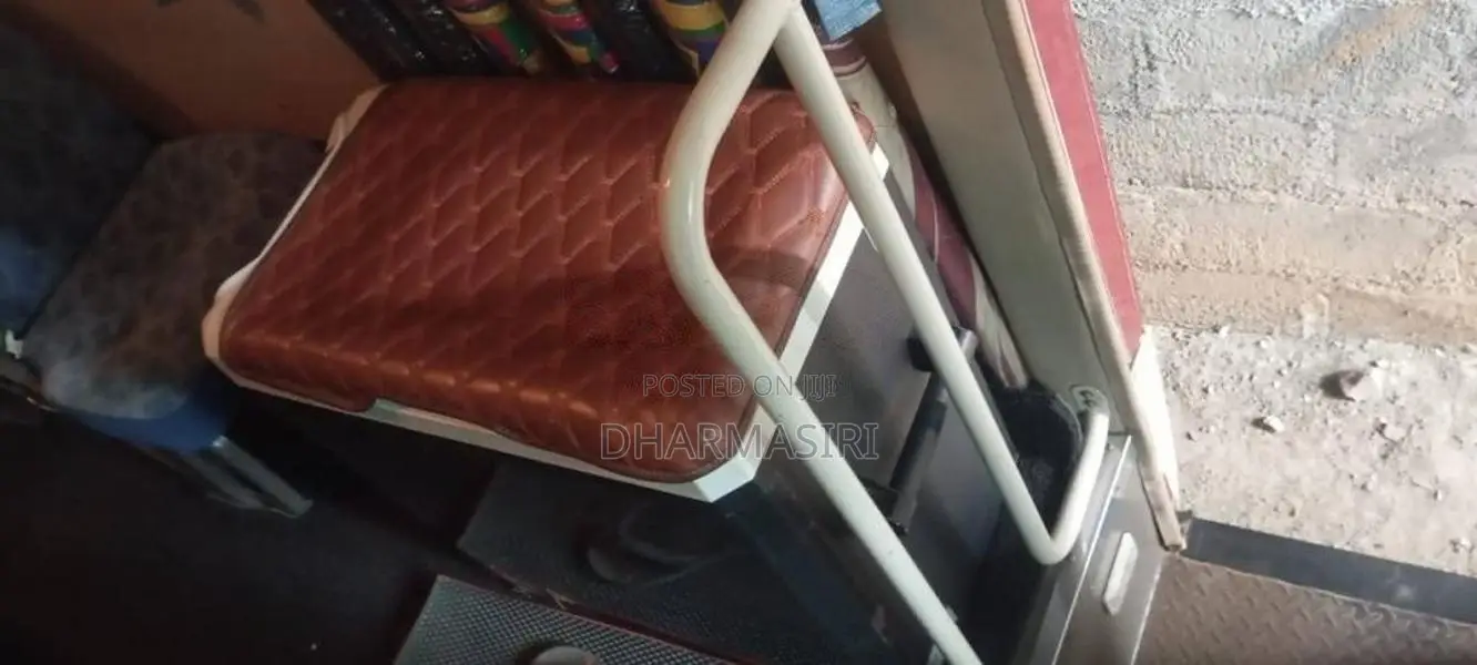 Mitsubishi Bola Rosa 2015 Bus (Used)