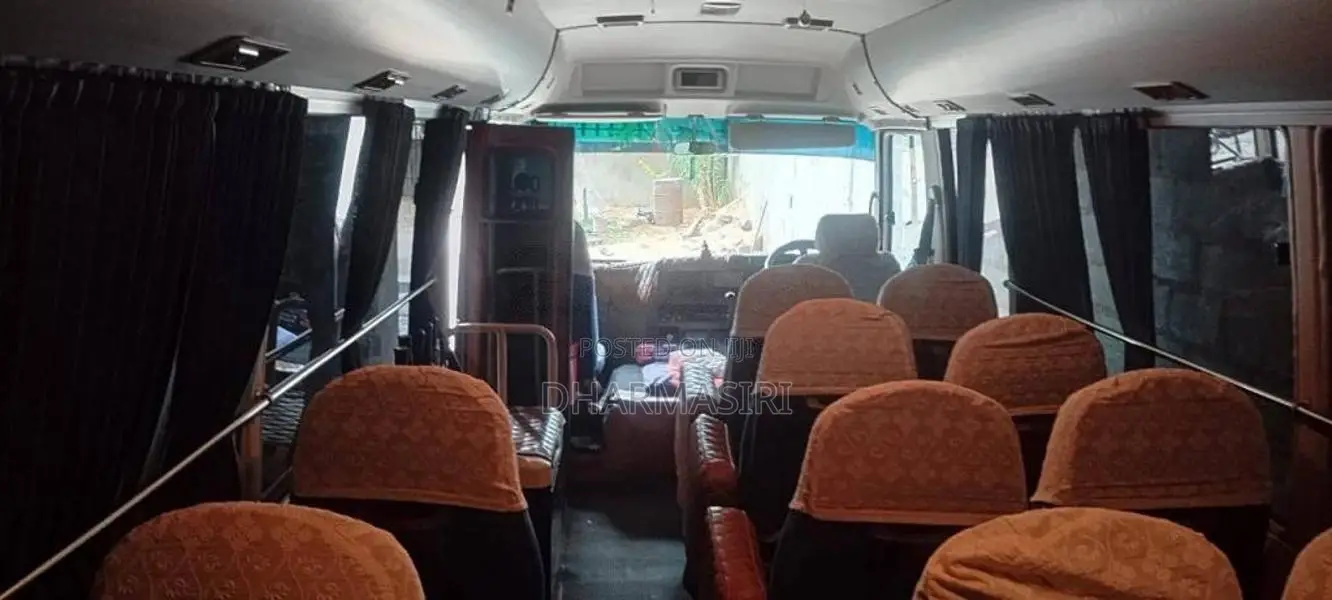 Mitsubishi Bola Rosa 2015 Bus (Used)