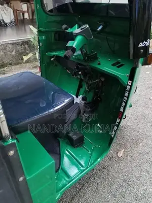 Bajaj 4 Stroke 2008 Three Wheel (Used)