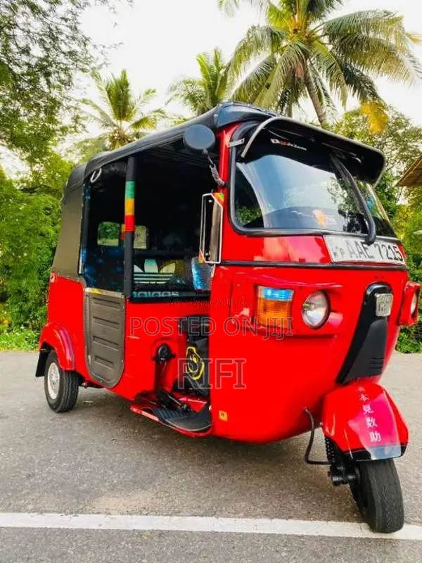 Bajaj 4 Stroke 2013 Three Wheel (Used)