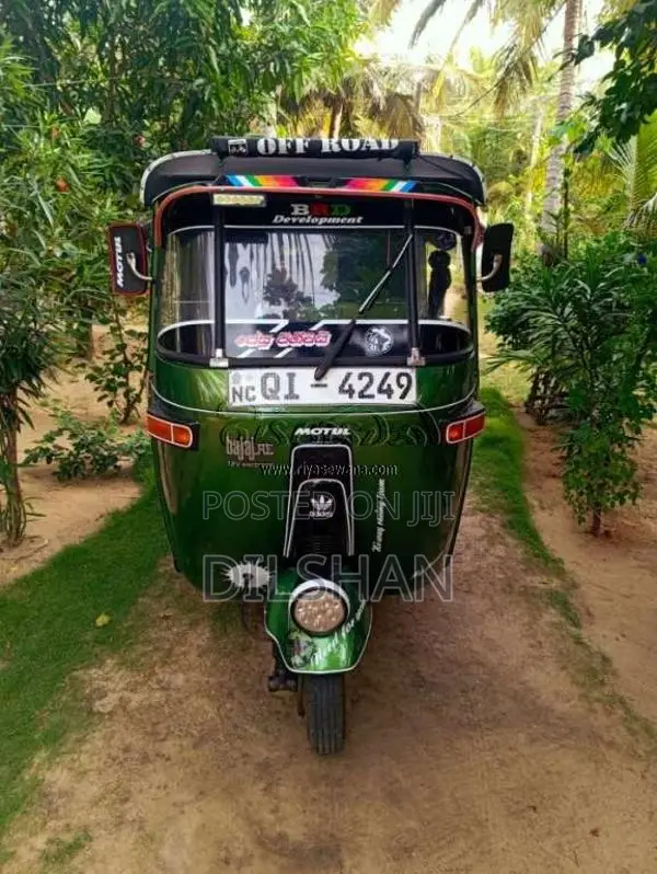 Bajaj 2 Stroke 2006 Three Wheel (Used)