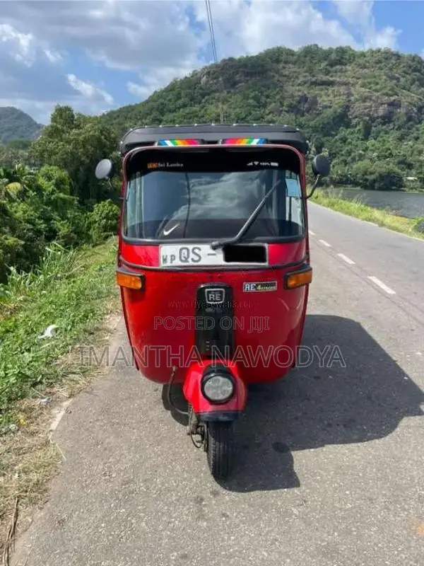 Bajaj 4 Stroke 2009 Three Wheel (Used)