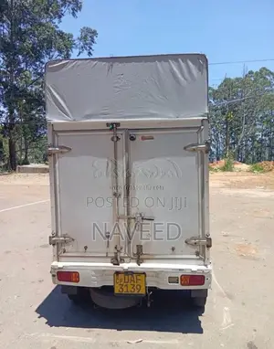 Daihatsu Hijet 2012 Lorry (Used)