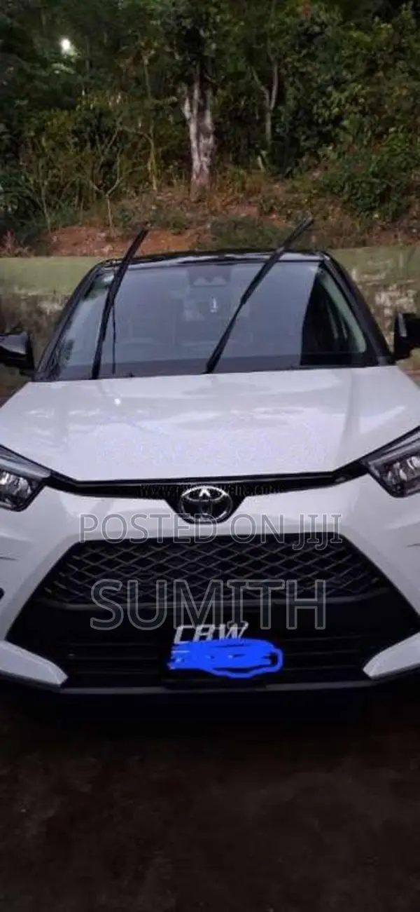 Toyota Raize 2025 SUV (Used)