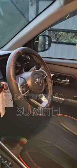 Toyota Raize 2025 SUV (Used)
