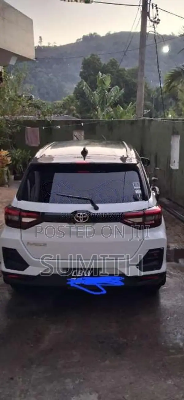 Toyota Raize 2025 SUV (Used)