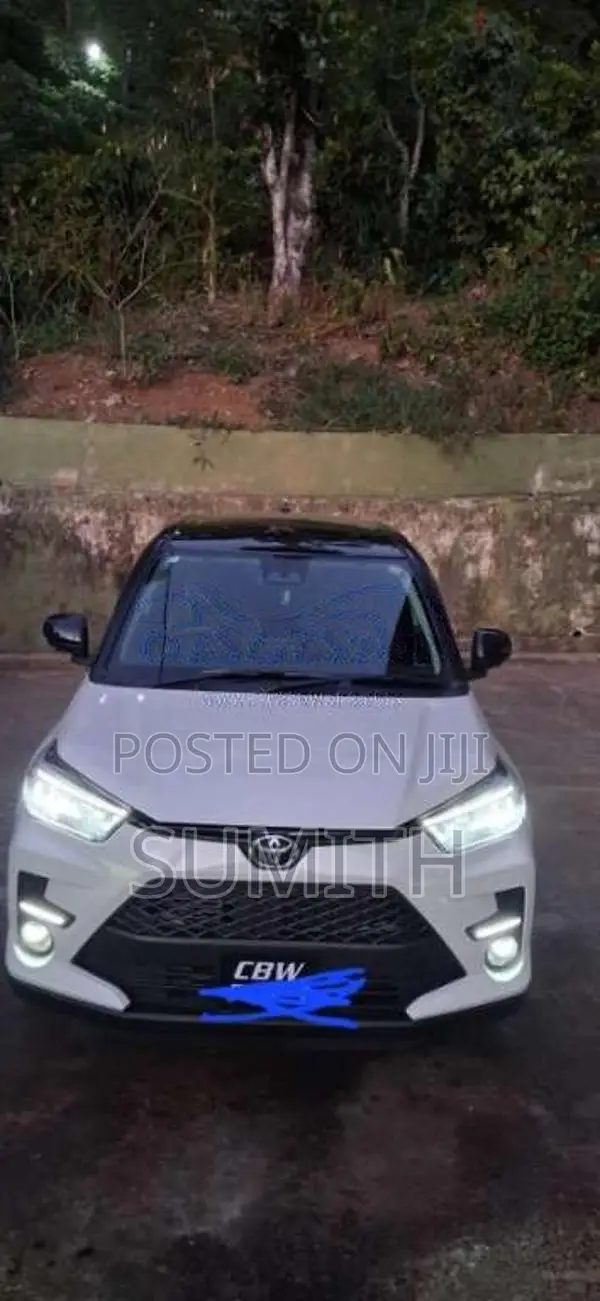 Toyota Raize 2025 SUV (Used)