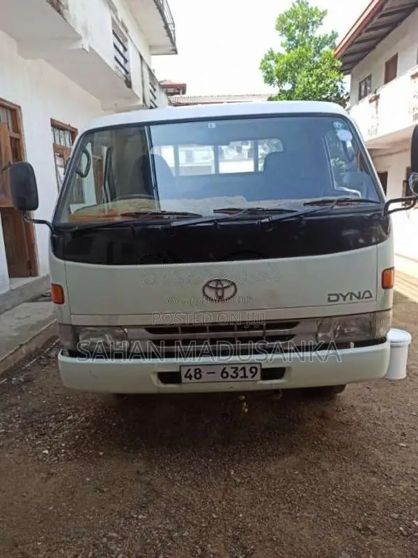 Toyota Dyna 1993 Lorry (Used)