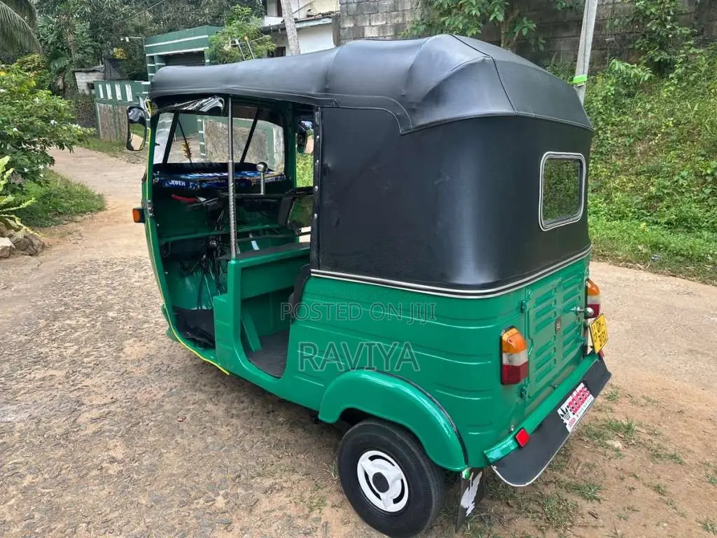 Bajaj 4 Stroke 2007 Three Wheel (Used)