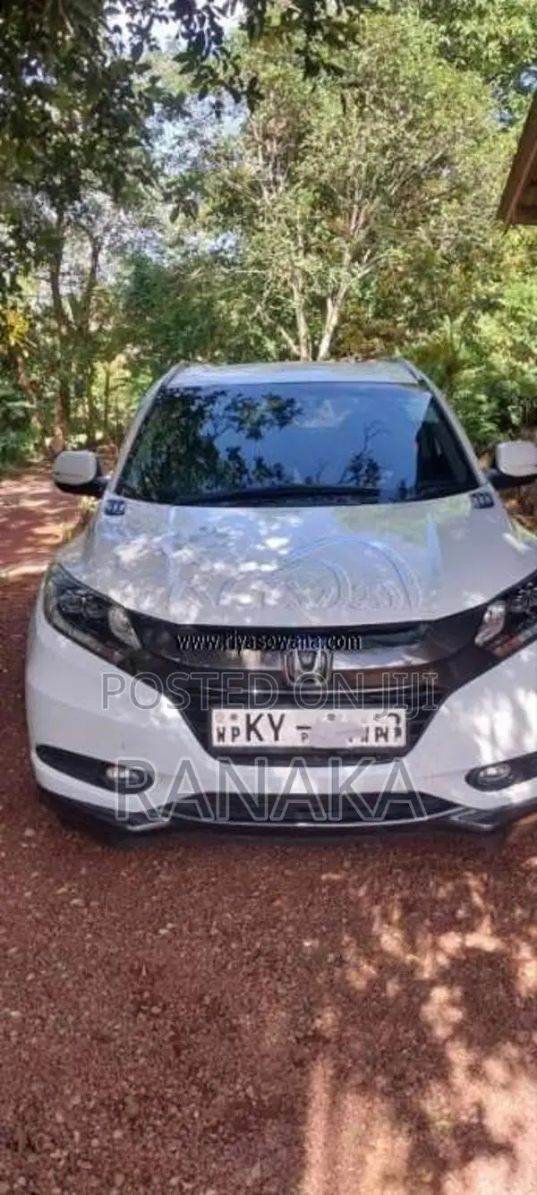 Honda Vezel 2014 SUV (Used)