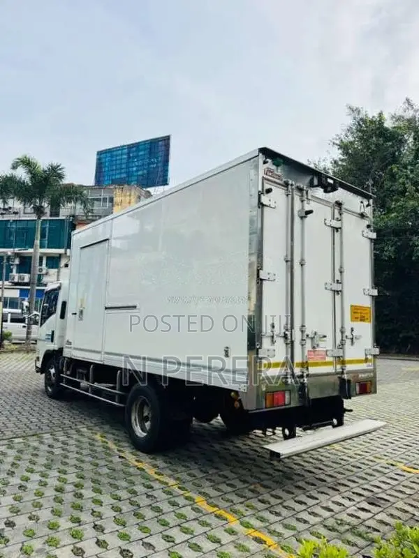 Isuzu Elf Freezer 2013 Lorry (Used)