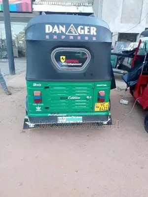 Bajaj 4 Stroke 2010 Three Wheel (Used)