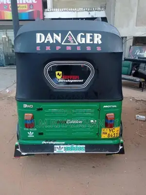 Bajaj 4 Stroke 2010 Three Wheel (Used)