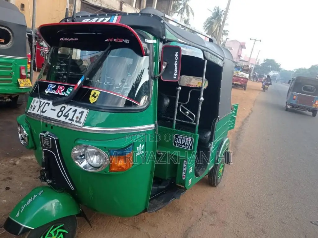 Bajaj 4 Stroke 2010 Three Wheel (Used)