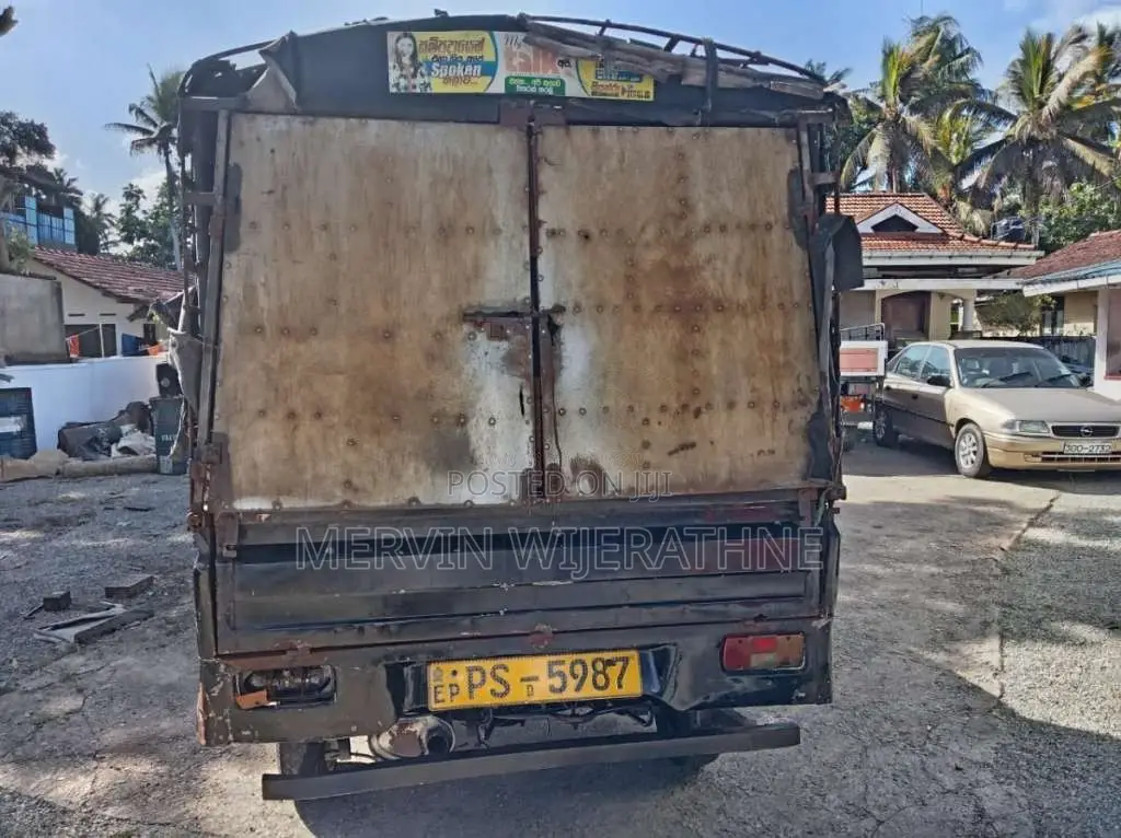Mahindra Maxximo 2012 Lorry (Used)