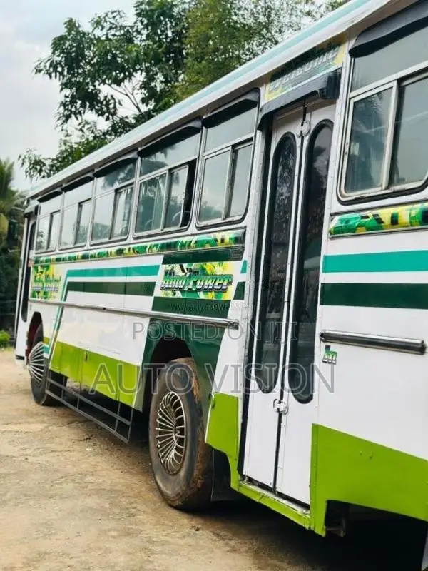 Ashok-Leyland Leyland 2002 Bus (Used)