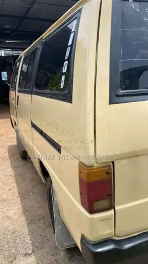 Mitsubishi Delica 1979 Van (Used)