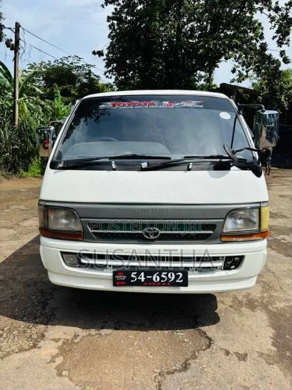 Toyota Dolphin 113 1990 Van (Used)