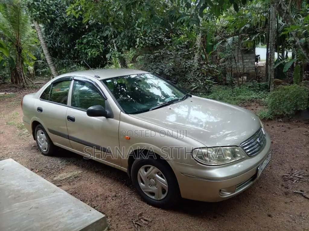 Nissan N16 2006 Car (Used)