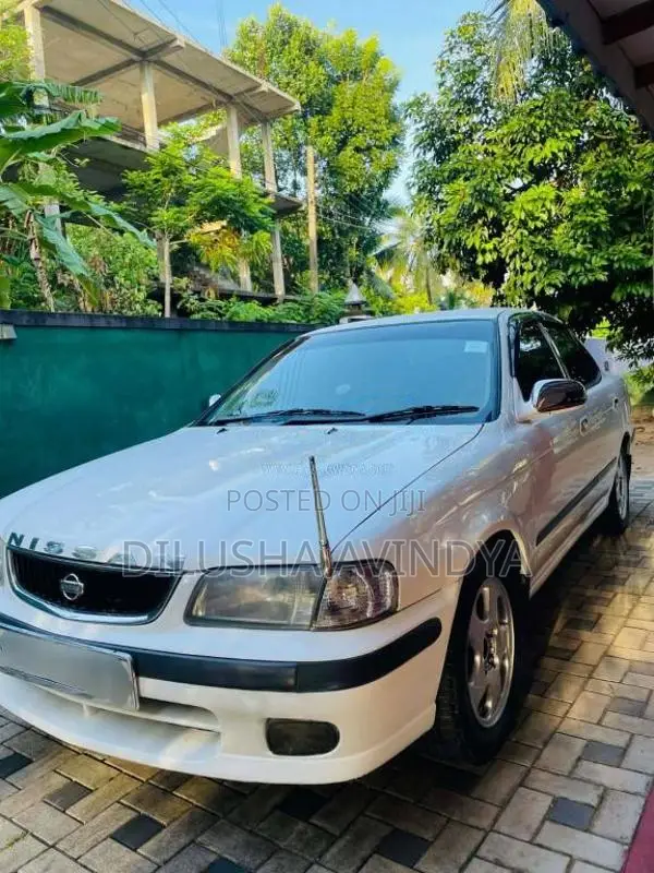 Nissan FB15 2000 Car (Used)