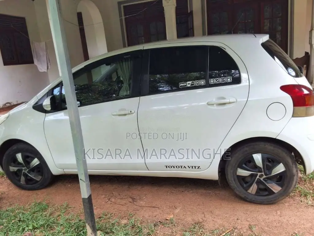 Toyota Vitz 2007 Car (Used)
