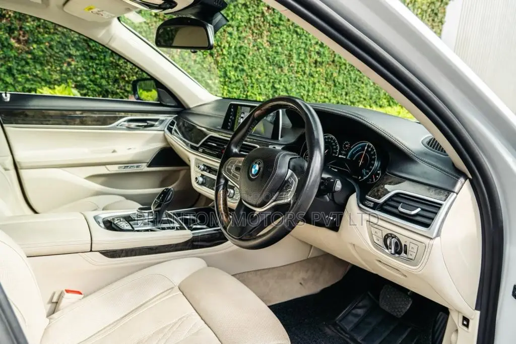 BMW 740 2018 Car (Used)