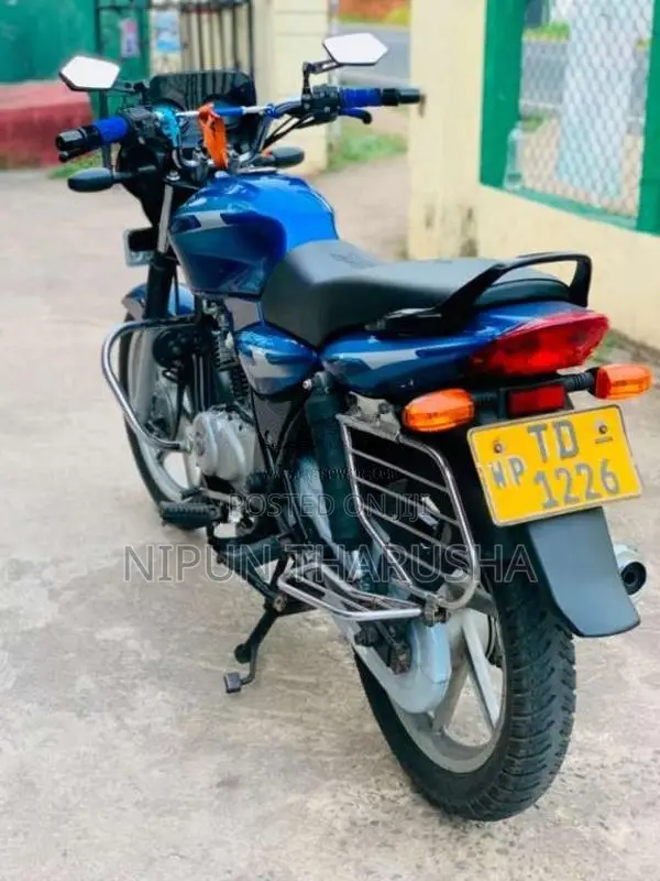 Bajaj Discover 2006 Motorbike (Used)