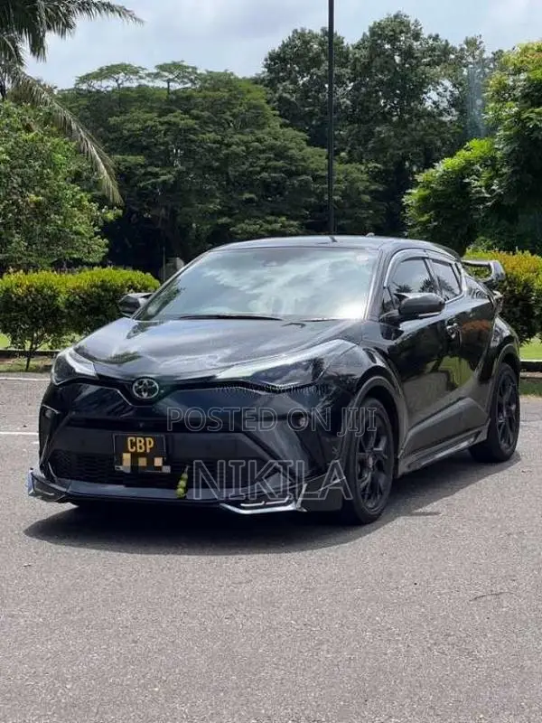 Toyota CHR 2023 SUV (Used)