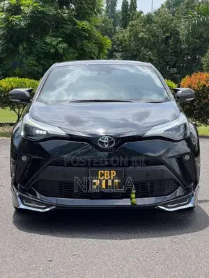 Toyota CHR 2023 SUV (Used)