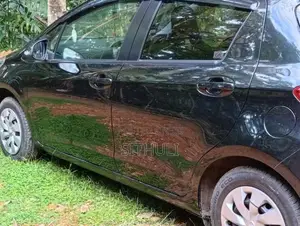 Toyota Vitz 2017 Car (Used)
