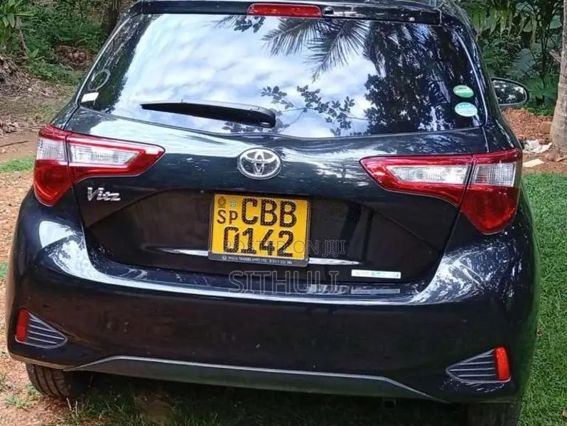 Toyota Vitz 2017 Car (Used)