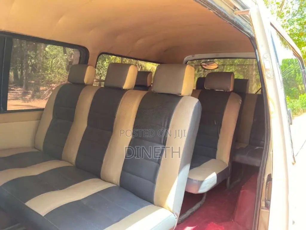 Nissan Caravan 1990 Van (Used)