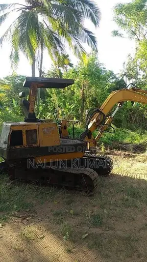 Mitsubishi MS30 1996 Heavy-Duty (Used)
