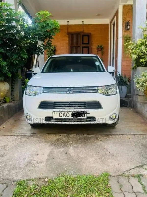 Mitsubishi Outlander 2013 SUV (Used)