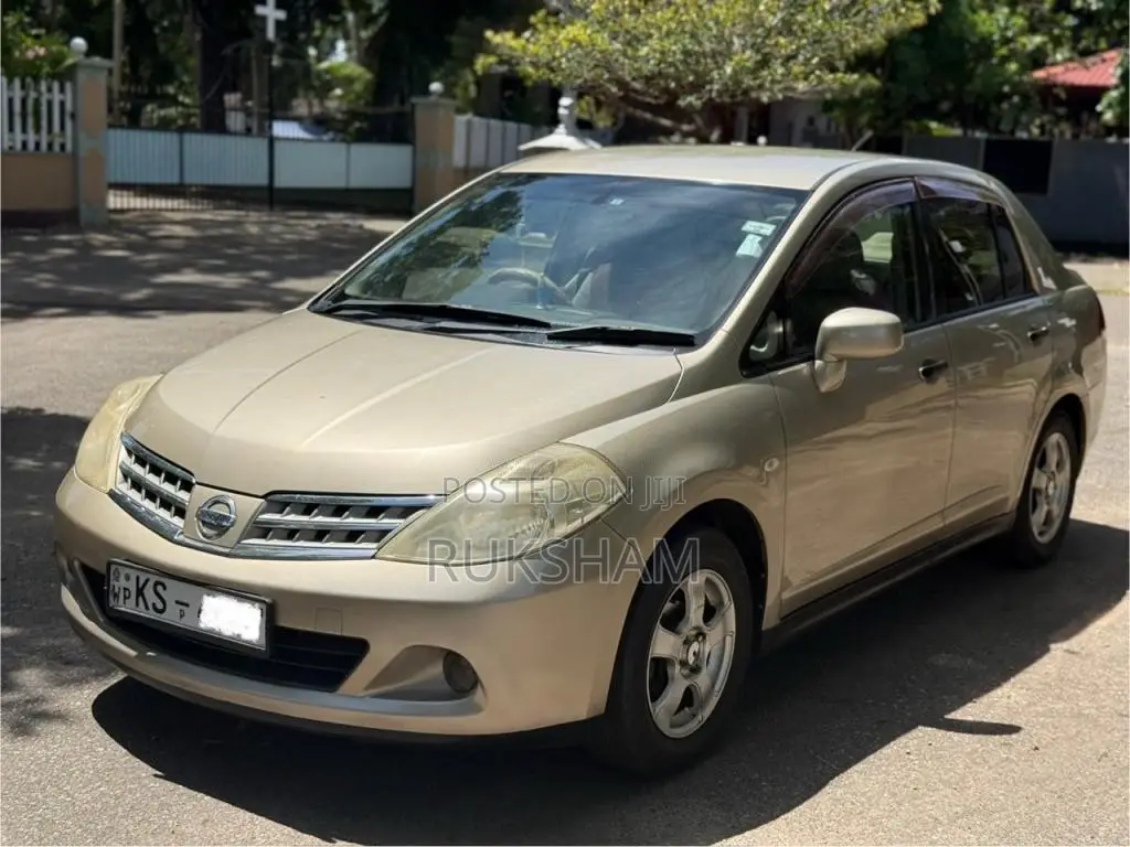 Nissan Tiida Latio 2010 Car (Used)