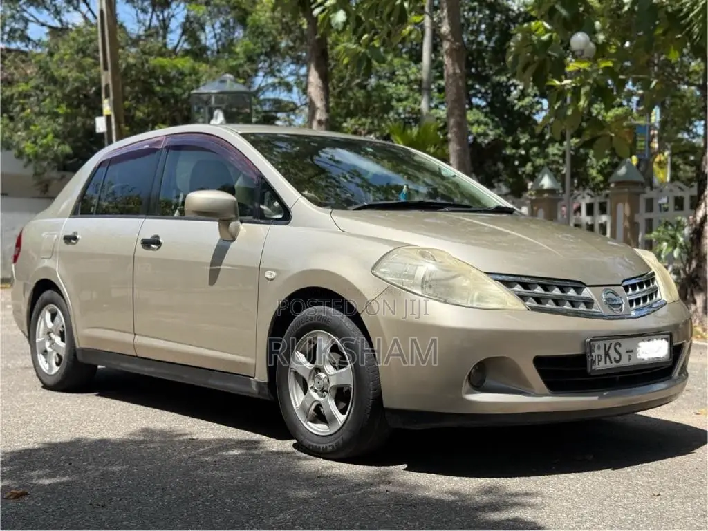Nissan Tiida Latio 2010 Car (Used)