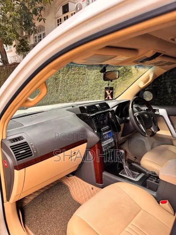 Toyota Land Cruiser Prado 150 2015 SUV (Used)