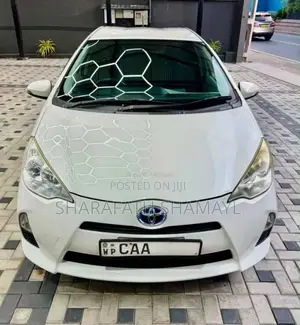 Toyota Aqua 2012 Car (Used)