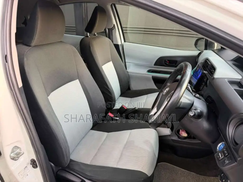 Toyota Aqua 2012 Car (Used)