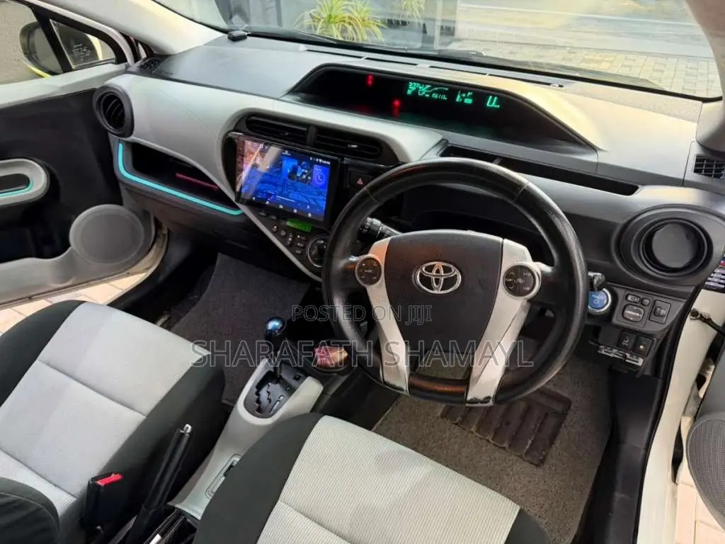 Toyota Aqua 2012 Car (Used)