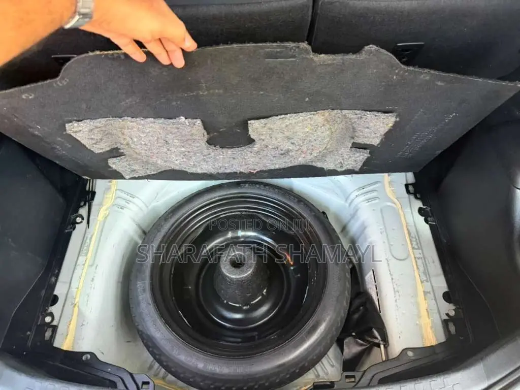 Toyota Aqua 2012 Car (Used)