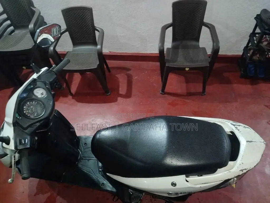 Honda Dio 2014 Motorbike (Used)