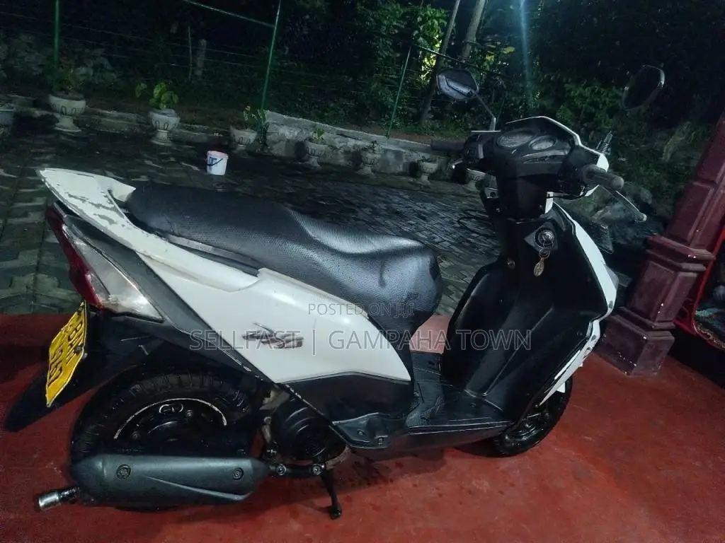 Honda Dio 2014 Motorbike (Used)