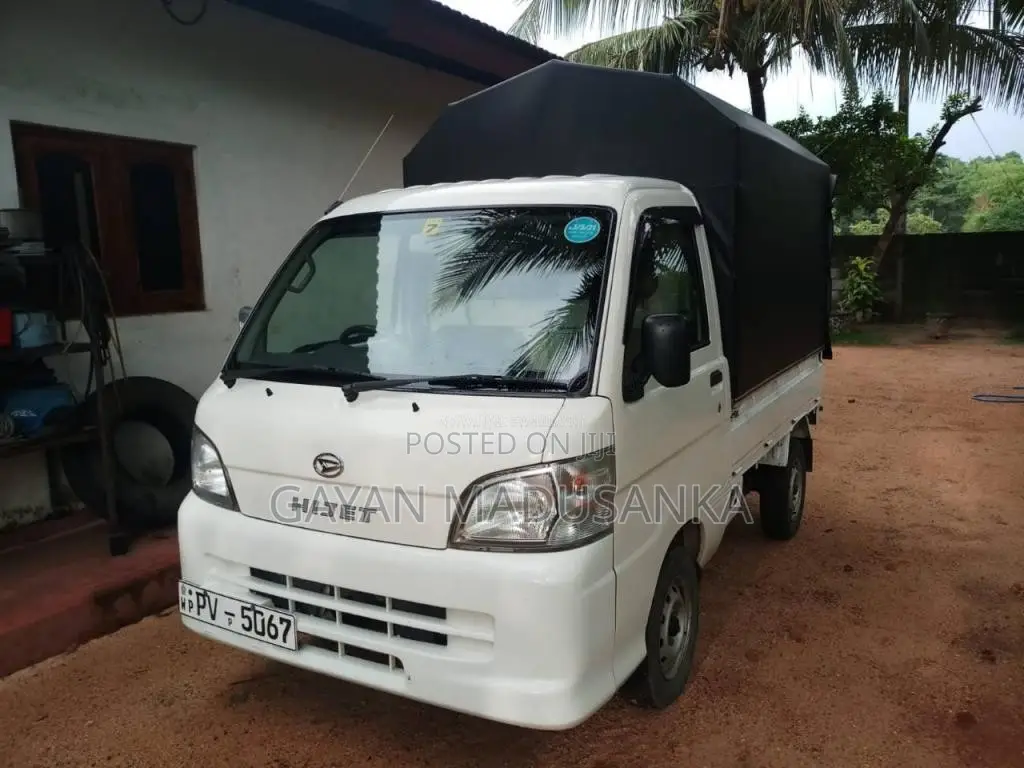 Daihatsu Hijet 2012 Lorry (Used)